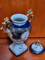 Kleine Deckel Vase Porzellan Goldabrieb H 15 cm Nordrhein-Westfalen - Iserlohn Vorschau