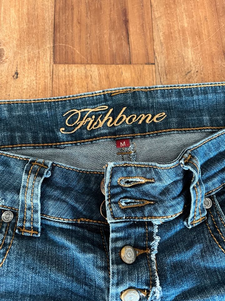 Jeansshorts/ Kurze Hose Fishbone M in Taucha