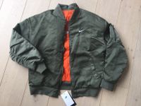 Nike Reversible Varsity Bomberjacke wendbar grün orange S, NEU! Hessen - Neu-Isenburg Vorschau