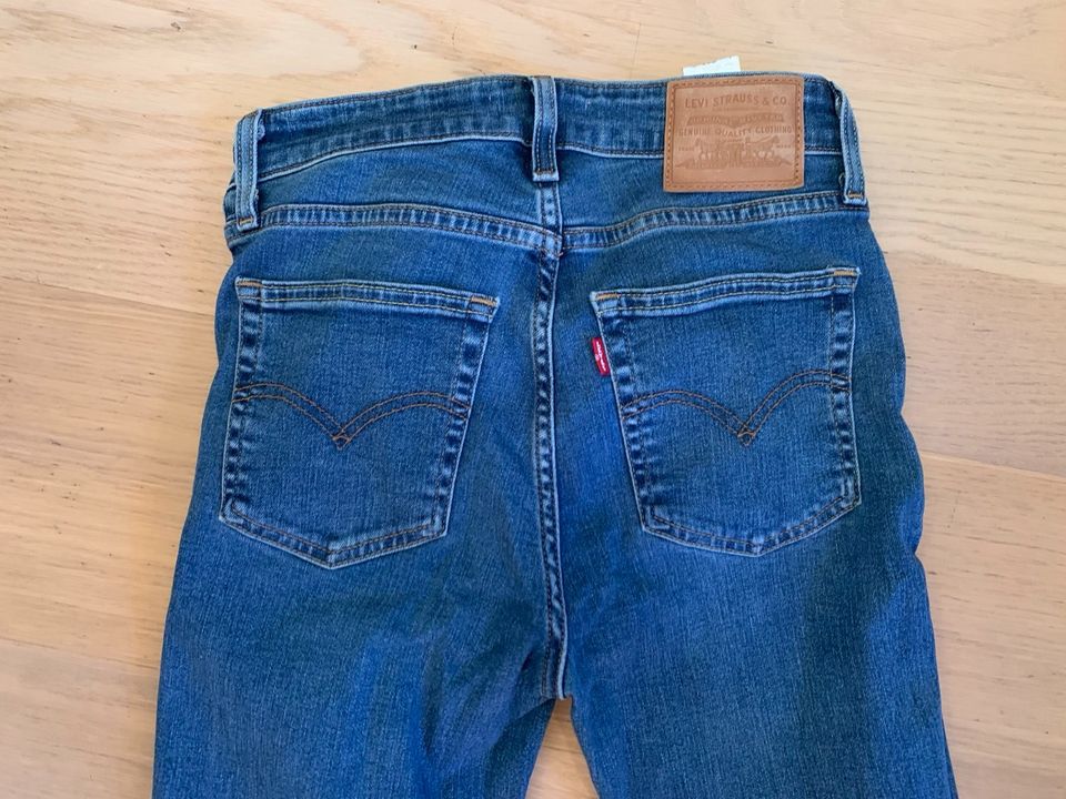 Levis 721 High Rise Skinny Jeans 25/30 in Ingolstadt