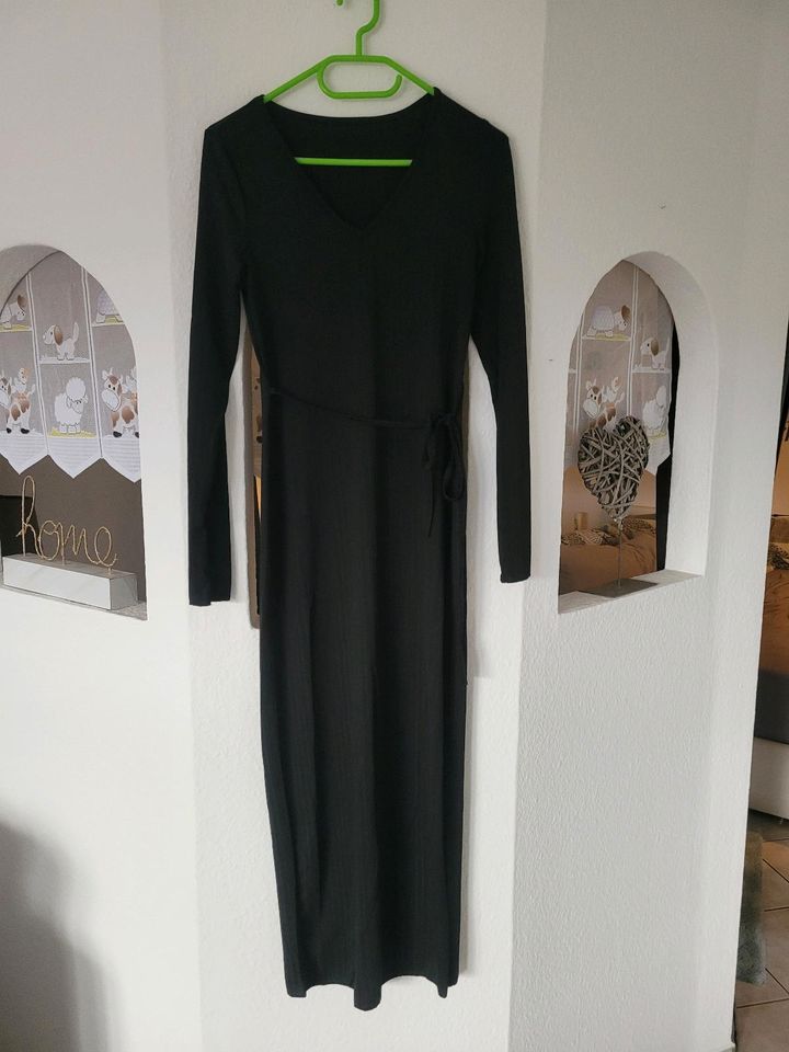 Langarmkleid Gr. S NEU in Winnenden