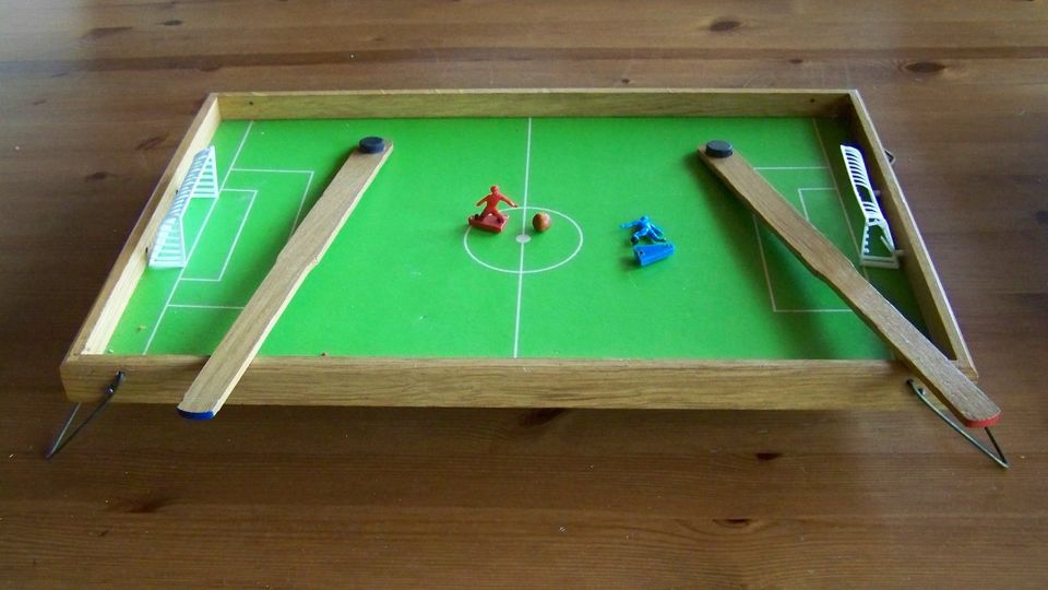 Fußballspiel magnetisch DDR in Blankensee