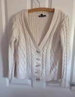 Strickjacke Cardigan Zopfmuster Mango creme Baumw. Knebelknöpfe Hessen - Sinntal Vorschau