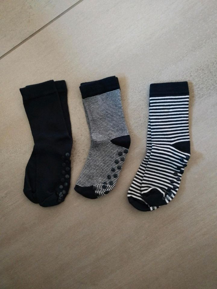 3 neue Rutsche-Socken von Topolino in Größe 98/104 in Aerzen