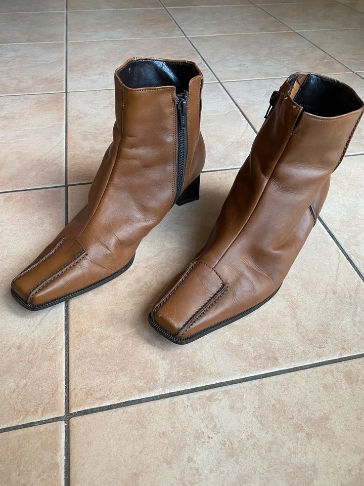 Stiefeletten/Stiefel Schuhe Gabor 39 oder 6 in Trebbin