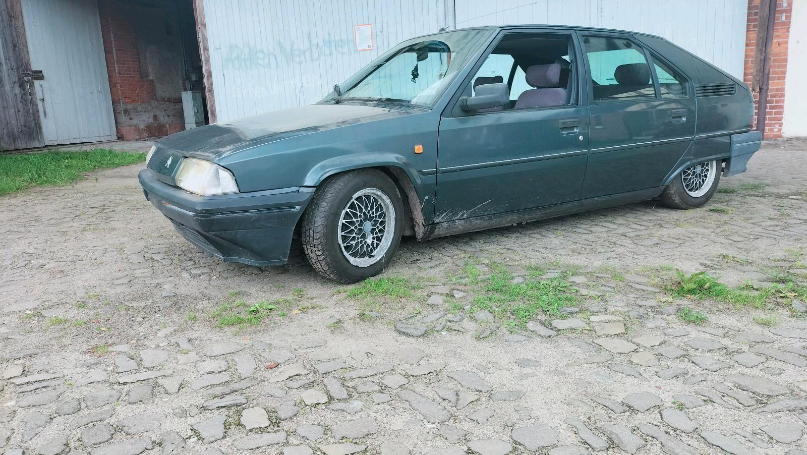 Abbildung des Autos Citroen BX 14 mit TÜV