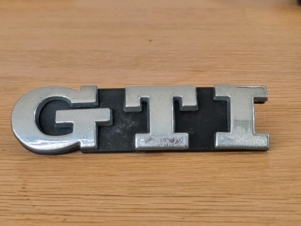 Golf 6 GTI Emblem/Schild Kühlergrill in Eckernförde