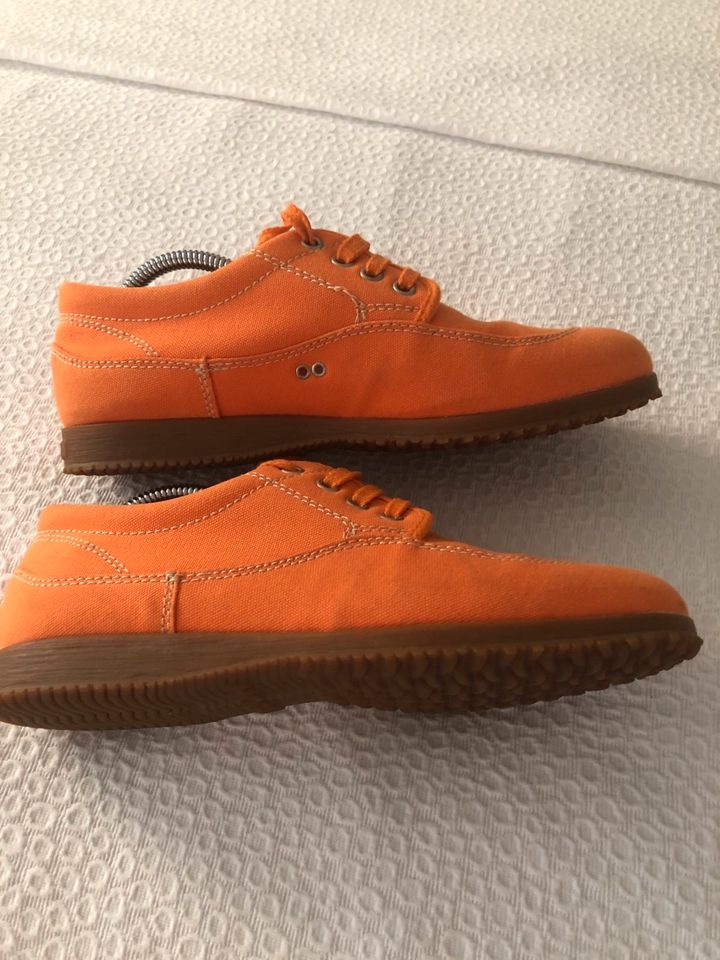 Hogan Sneaker Orange 37,5.  NP 299,-€ in Isernhagen