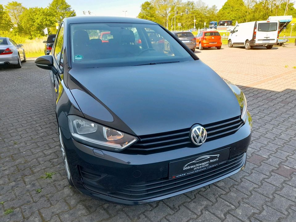 VW GOLF SPORTSVAN NUR 19.100 KM NACHWEISBAR GANZJAHRESREIFEN in Südbrookmerland