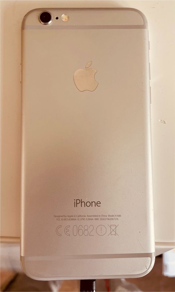 Apple iPhone 6,16GB, Silber, Display defekt in Kaarst