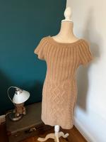 Zara Strick Kleid beige Größe M Hessen - Eppertshausen Vorschau