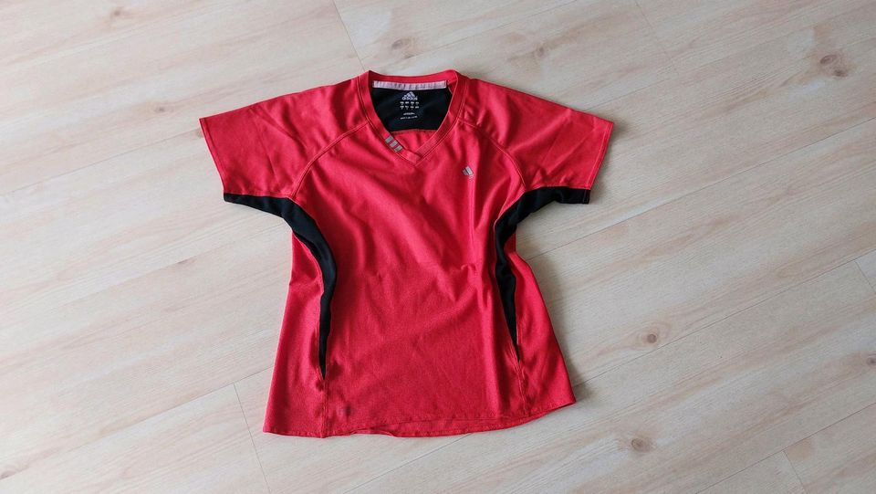 Adidas Funktionsshirt Shirt rot schwarz M 38 Damen Sport Training in Sonthofen