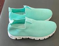 Sneaker zum Schlüpfen NEU Gr 36 Mint grün Wechselsohle Sachsen - Löbau Vorschau