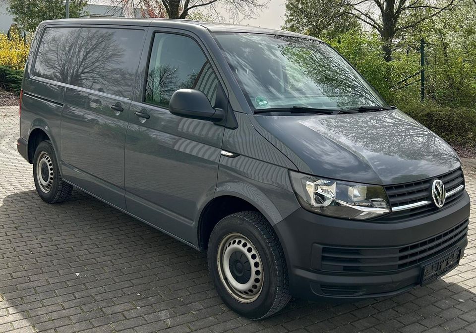 Volkswagen T6 Transporter Kasten Kombi Bus Heckklappe Holzboden in Umpferstedt