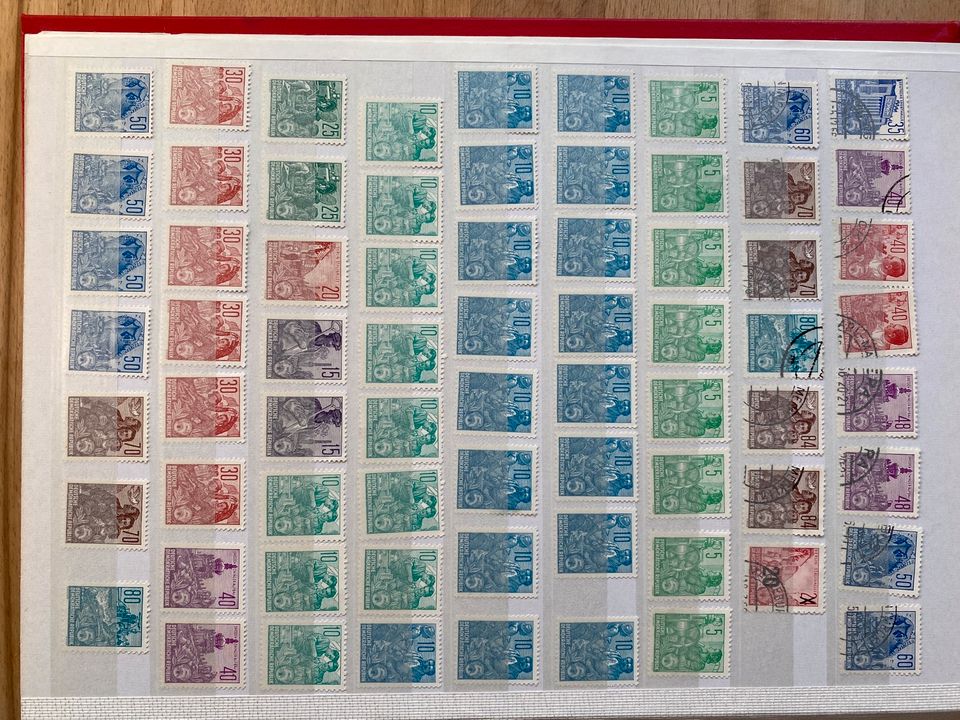 Briefmarkenalbum Briefmarken alles mögliche in Göttingen