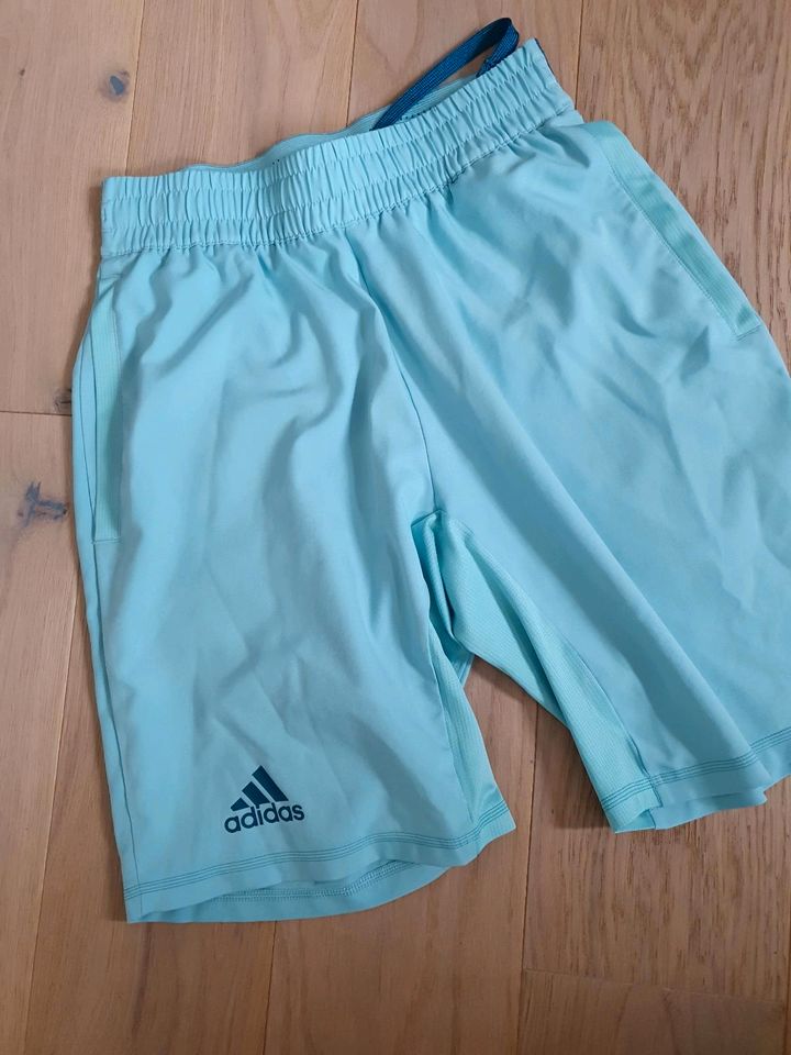 Adidas Tennishose Gr. XS  Shorts Tennis in Bad Schwartau