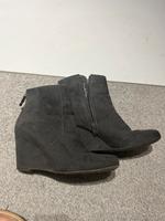 Stiefeletten grau Keilabsatz 40 Bayern - Salching Vorschau