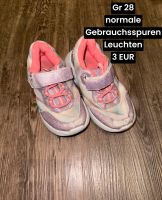 Turnschuhe Gr 28 Mädchen lila Regenbogen blinken Brandenburg - Zehdenick Vorschau