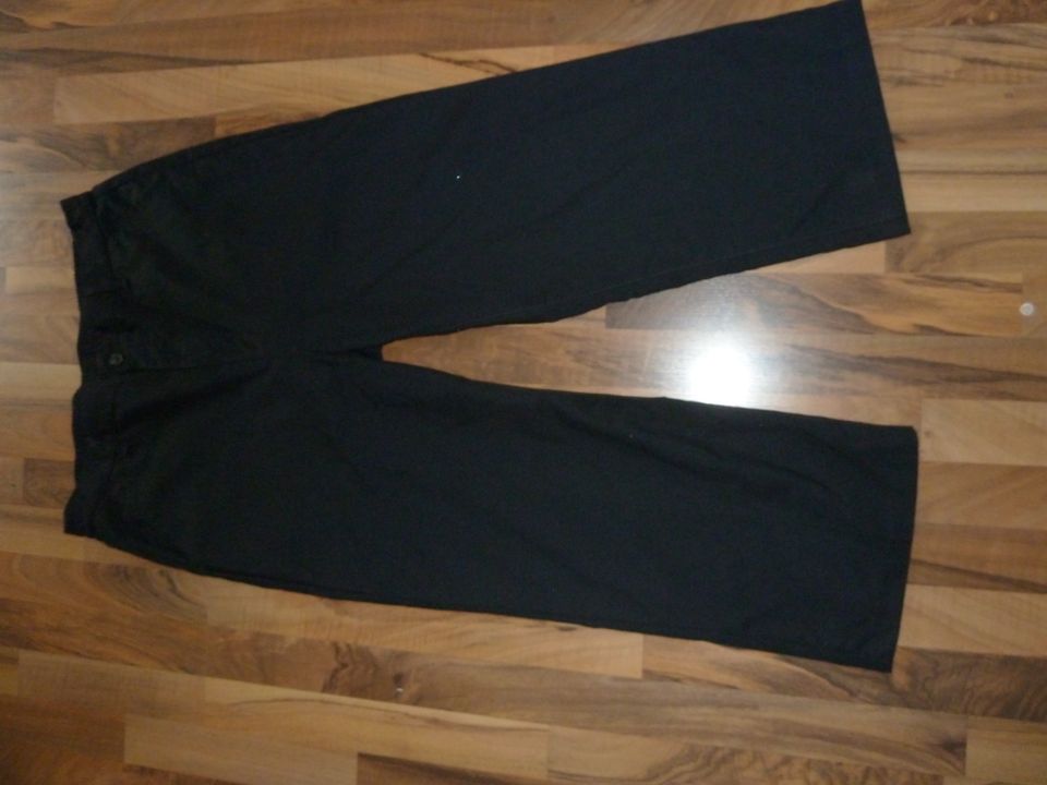 Levis Gr. XL 7/8 tel schwarze Damenhose Schlupfhose in Augsburg