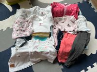 Baby Kleidung Gr 56 Wickelbodys Hosen mit Füßen Schlafanzug Shirt Dresden - Löbtau-Nord Vorschau