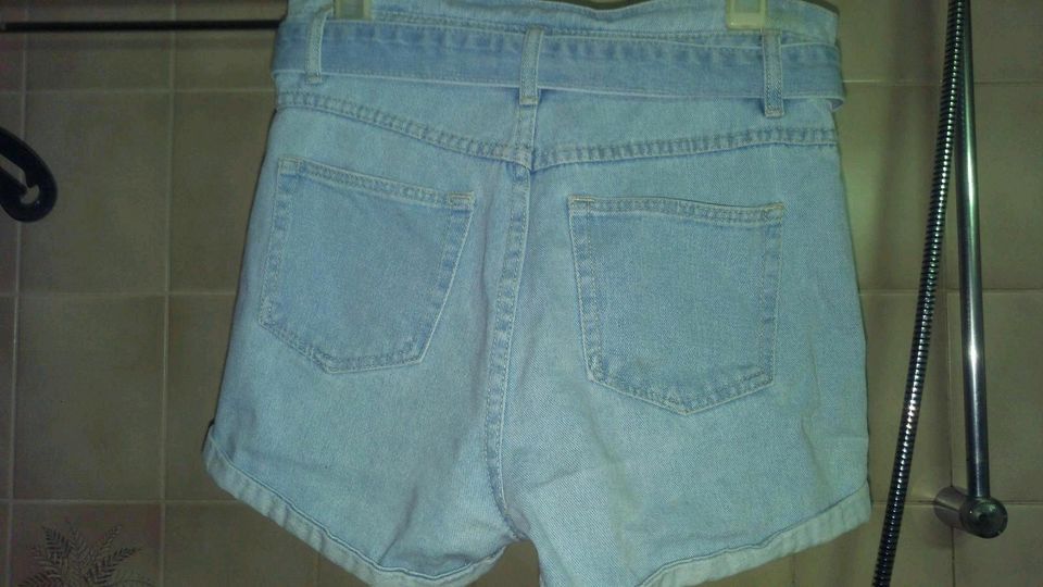 Amisu Jeans Shorts, 36 in Kleinostheim