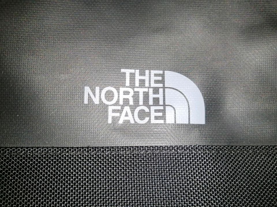 The north face Schultertasche/ Kuriertasche/ Umhängetasche in Leipzig