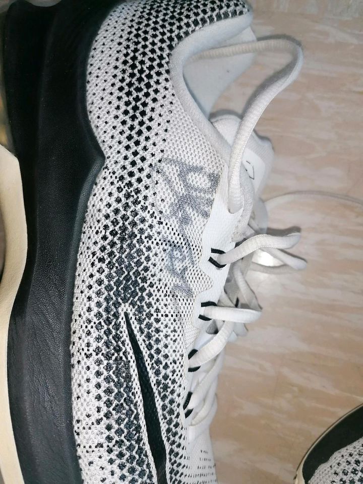 Nike Air Max infuriate unterschrieben von Darvin Ham in Bonn