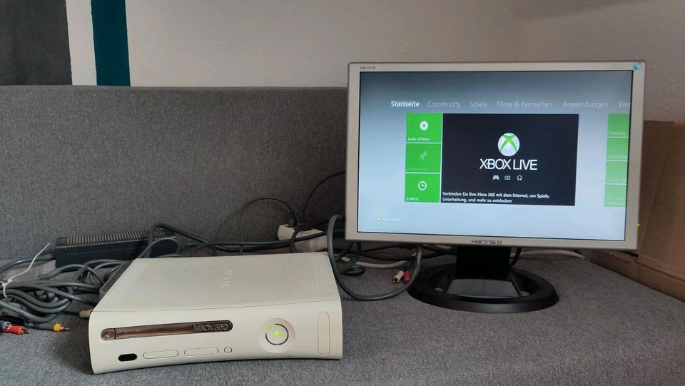 Xbox 360 14GB, 1 Controller, +Bildschirm in Bad Lippspringe