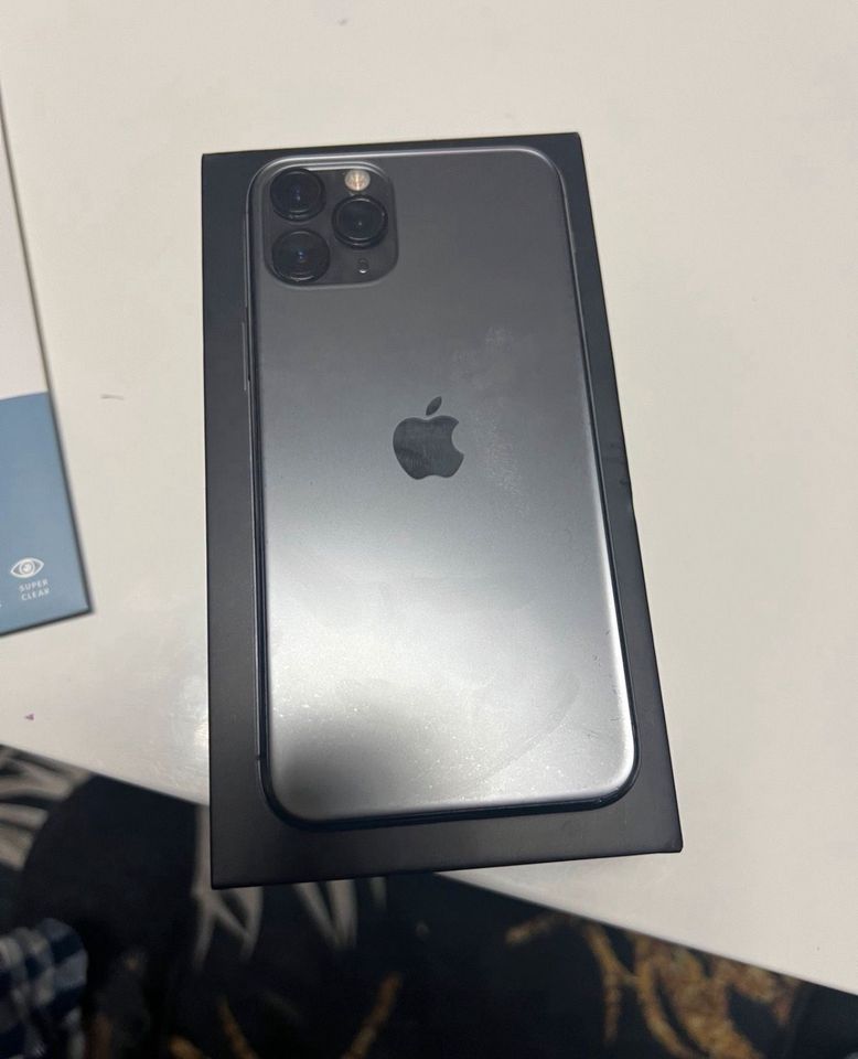 iPhone 11 Pro mit 512 GB und 100% Akku * Top Zustand in Geseke