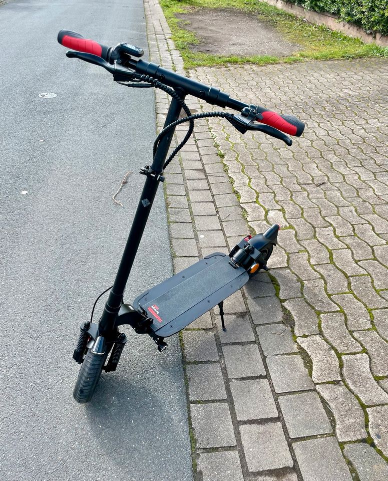 Bis30 km/h Neuwertig vollgefedert Telefunken S950 E -Scooter Blus in Langenhagen