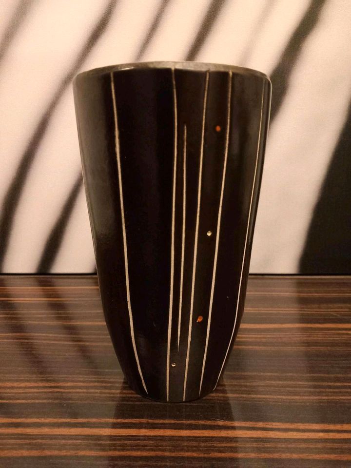 Retro VASE Keramik Handarbeit Ritz-Dekor MID CENTURY 60er Vintage in Frankfurt am Main