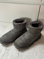 UGG Boots grau inklusive Versand Baden-Württemberg - Mannheim Vorschau
