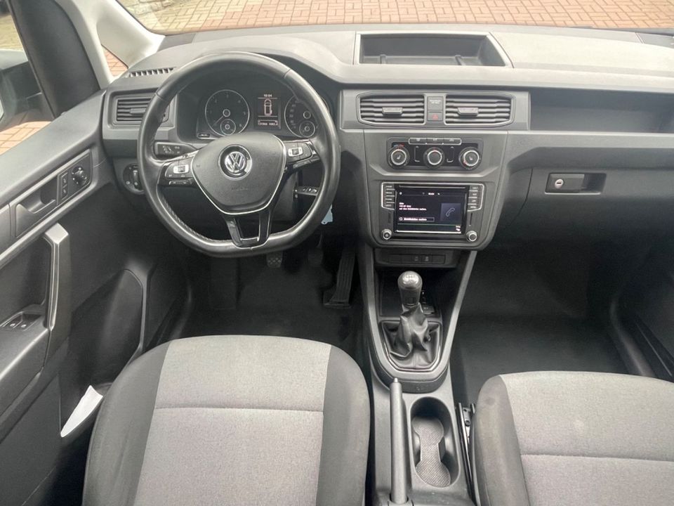 Volkswagen Caddy Maxi Kombi AHK PDC Navi Sitzh. Service neu in Apolda