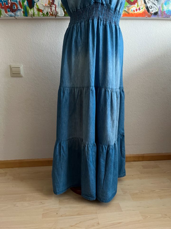 Schönes Jeanskleid, Maxikleid von Herrlicher, blau, Kollektion 23 in Freiburg im Breisgau