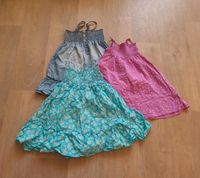 Drei Kleider in 104 Süße Sommerkleidchen Hängerchen Baumwolle Berlin - Lichtenberg Vorschau