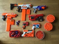 8 Nerf Spielzeugwaffen und Zubehör (8 Waffen) Bayern - Wenzenbach Vorschau