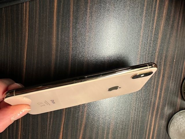 iPhone Xs Max, Gold mit 64GB Speicher in Misselwarden