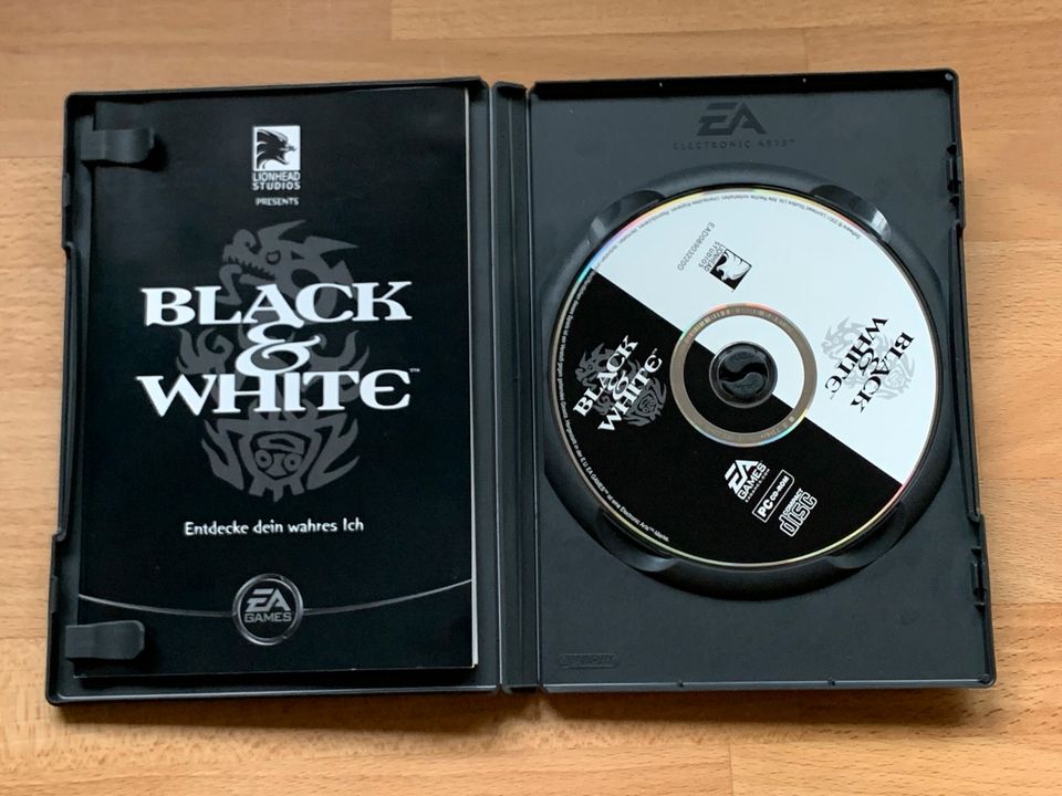 Black & White Computerspiel PC CD Rom in Hamburg