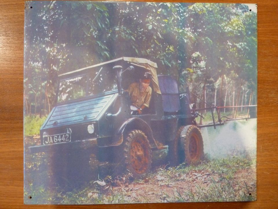 Mercedes Benz Unimog U 401 402: Blechschild Pinwand Magnettafel in Ritterhude