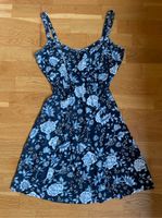 Süßes Strandkleid Sommerkleid dunkelblau mit Blumen Gr. 36 Sachsen - Röhrsdorf Vorschau
