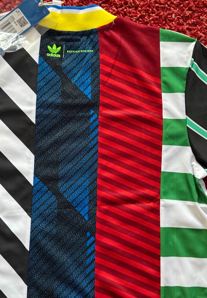 Ksenia Schnaider- ADIDAS- Shirt - Fußball- Trikot- Neu- Hingucker in Jena