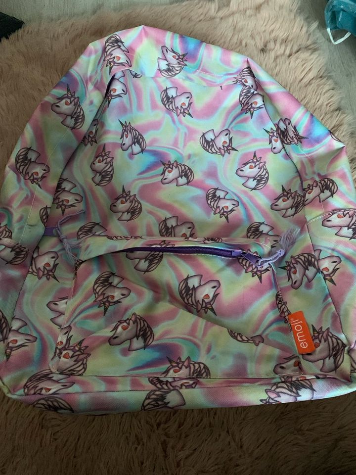 Großer Emoji/Einhorn Rucksack/ rosa/ lila/bunt Top Zustand in Osnabrück