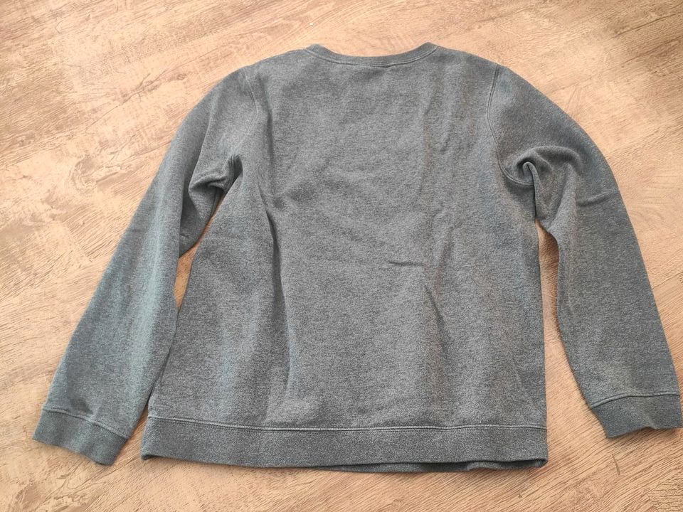 Nike Pulli Gr 158-170 in Köln