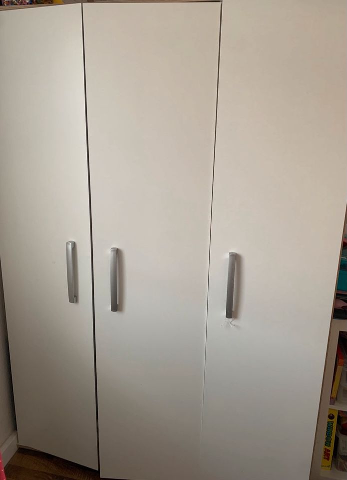 ,Babyzimmer /Kinderschrank Schrank in Germersheim