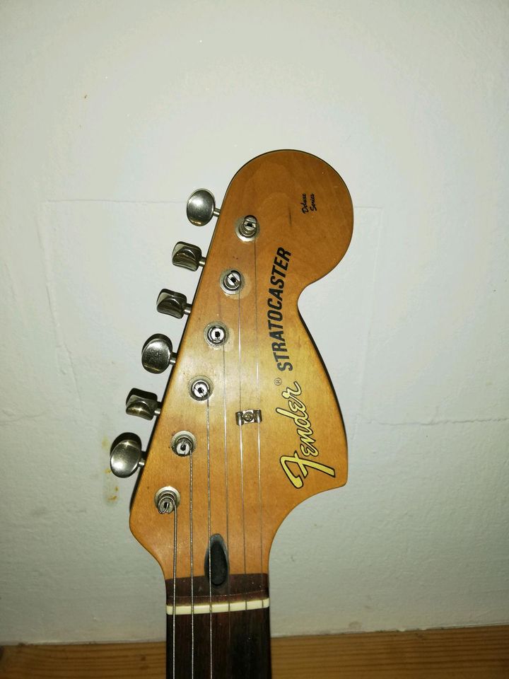 Fender Stratocaster   MIM de lux in Gauting
