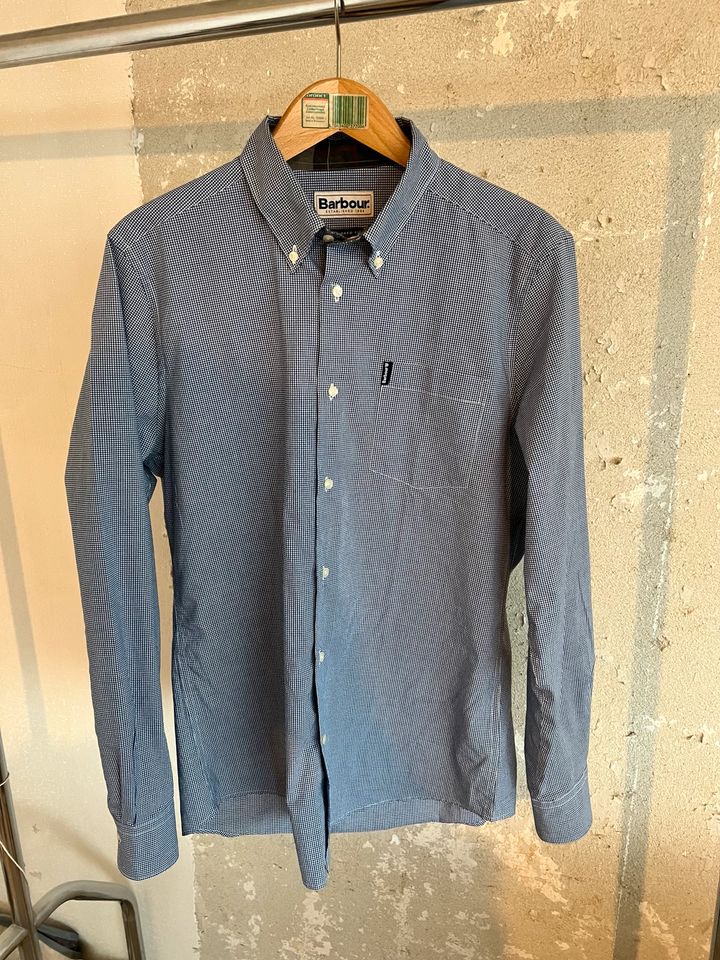 Barbour Hemd Größe M / Tailored Fit Blau NEU in Heiligenhaus