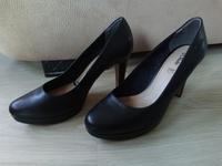Schuhe High Heels s. Oliver Leder Größe 40 Neuwertig Niedersachsen - Oldenburg Vorschau