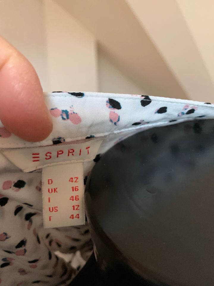 Esprit Bluse Größe XL in Berschweiler