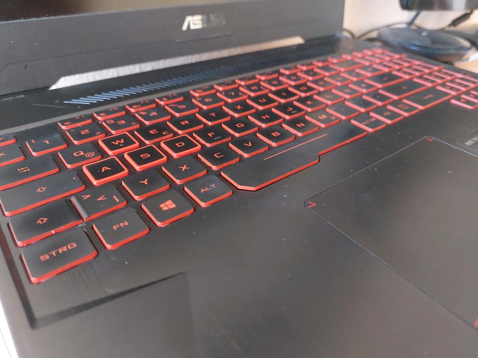 Asus TUF Gaming Laptop (FX505DY-BQ52) in Ingolstadt