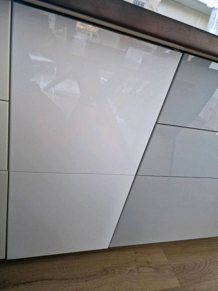 Ikea Ringhult Tür 40x40 cm f. Metod Hochglanz Weiß top Zustand in Berlin